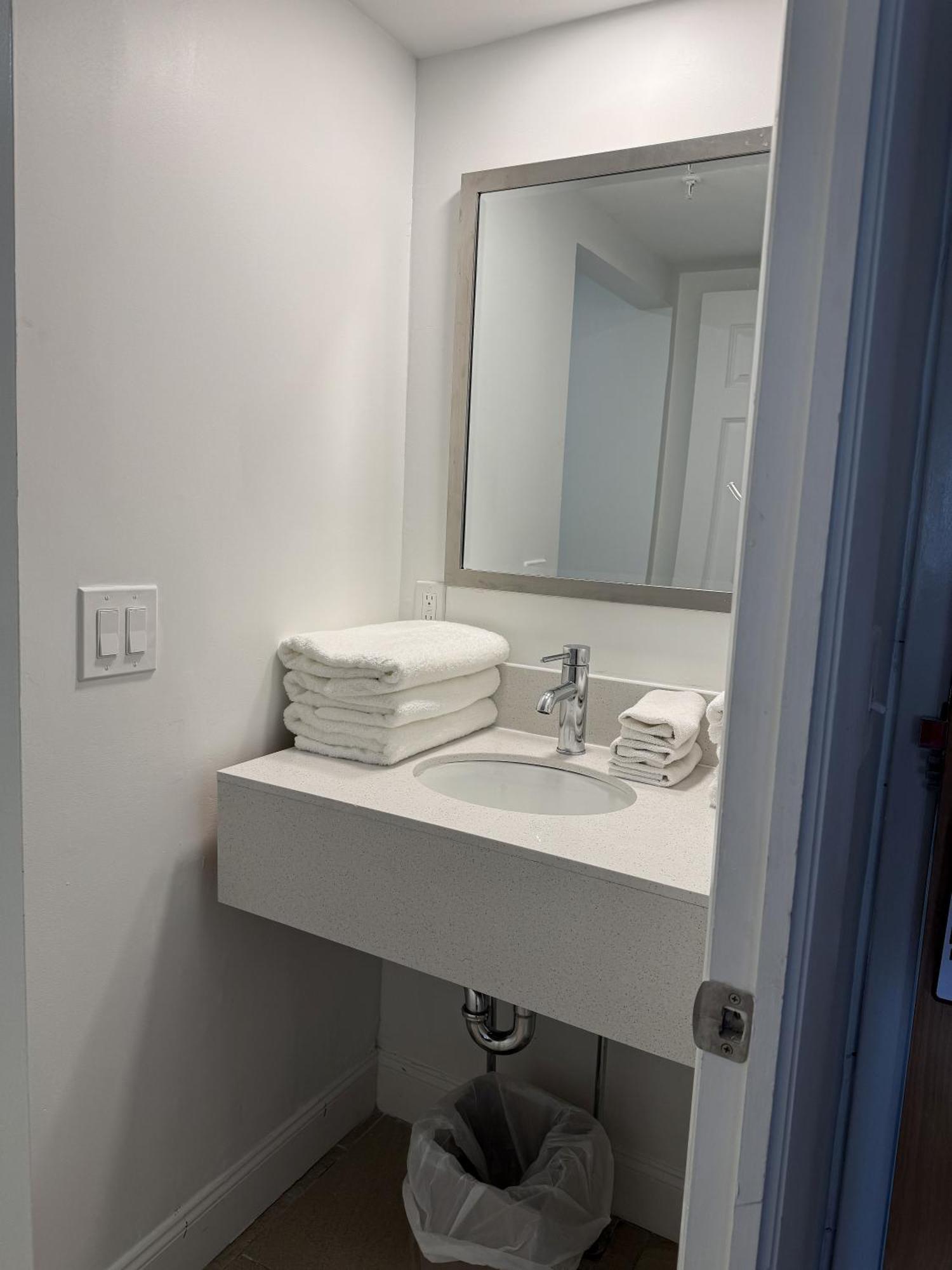 Hatchway Hotel Rockland Esterno foto